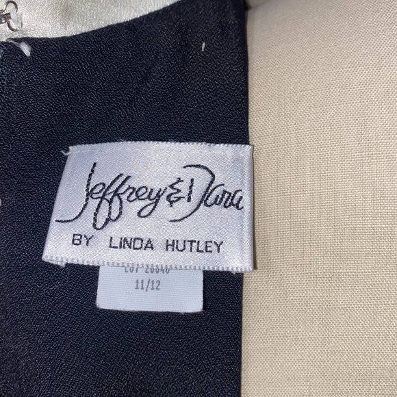 📦SOLD📦 Vintage Tuxedo Jumpsuit with Palazzo Pants - Picture 11 of 16